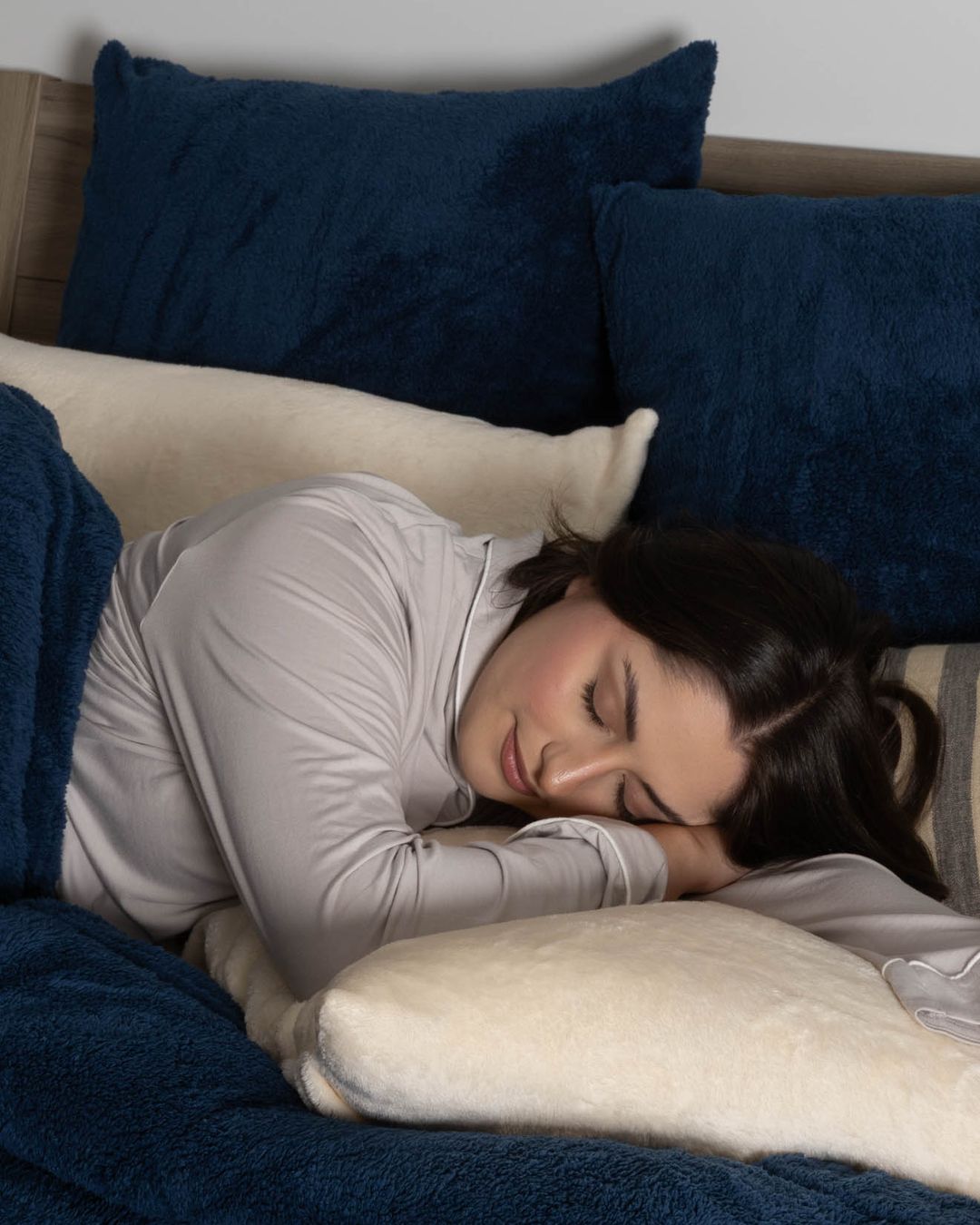 Morgan and Reid Pagnet Blue Snuggle Fleece European Pillowcase Pair product image 6