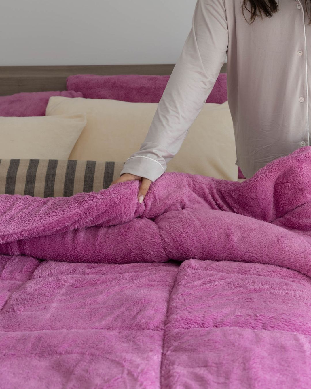 Crocus Snuggle Fleece Comforter Set