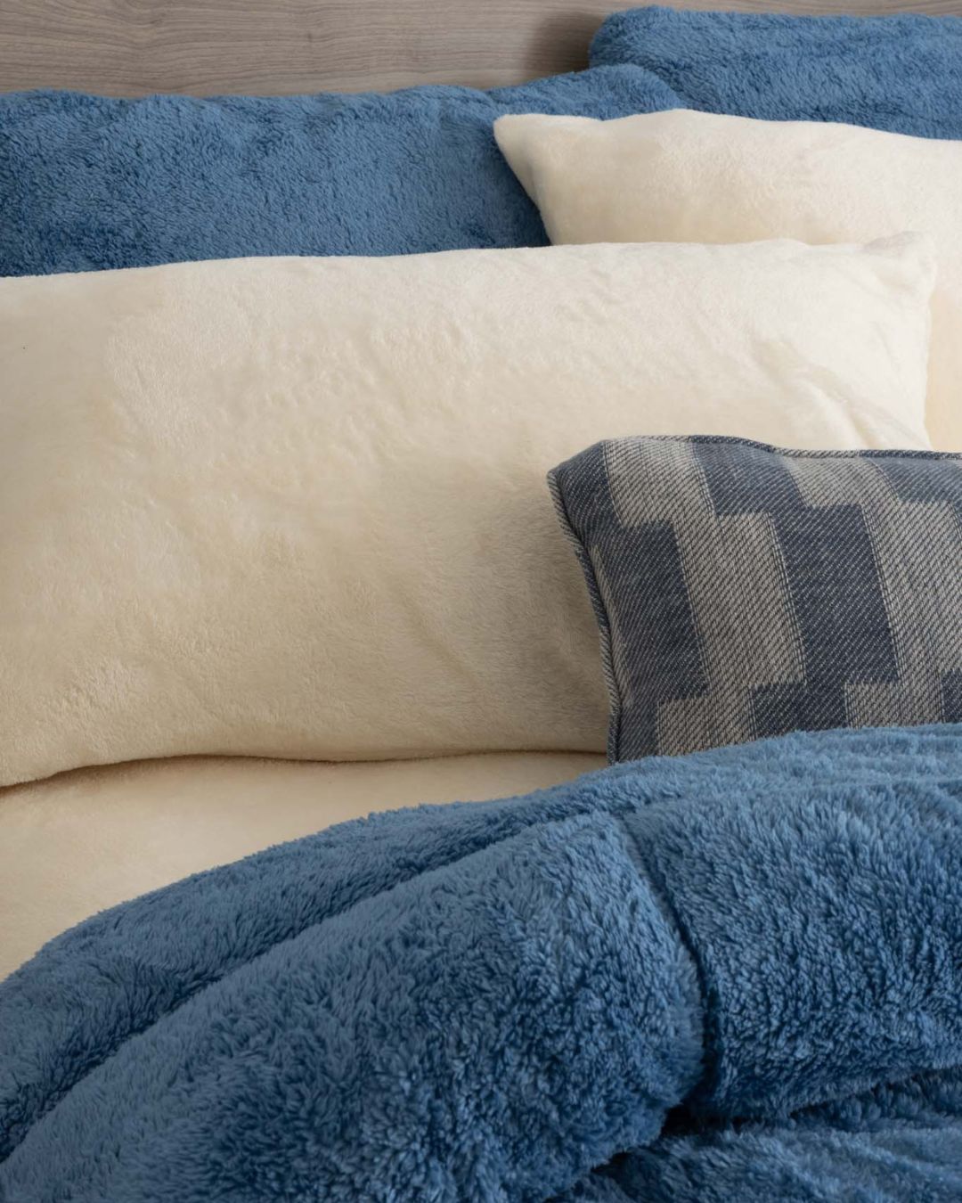 Smokey Blue Snuggle Fleece Comforter Set