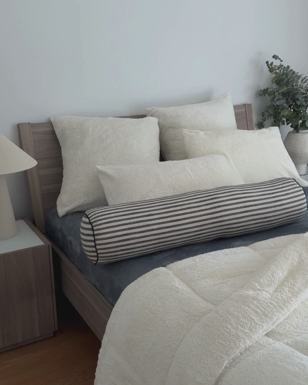 Bright White Snuggle Fleece Comforter Set