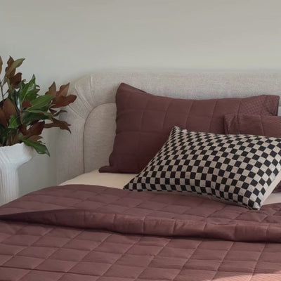 Dot Chocolate Cloudy Coverlet Set