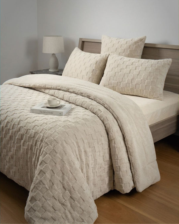 Sand Checkered Snuggle Fleece Comforter Set